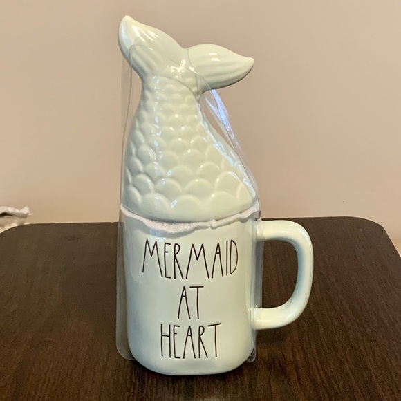 Rae Dunn MERMAID AT HEART Ceramic Figural Topper Mug - Picture 1 of 10
